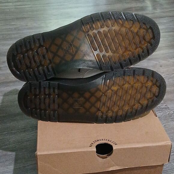 Dr Martens Air Wair Zavala white combat 8 eye boots EUC worn once comes with box - Picture 7 of 15